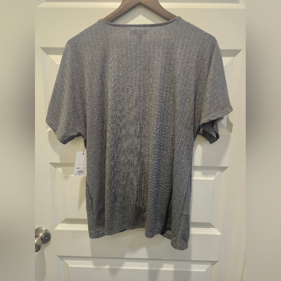 Nine West Twist Front Top Grey NWT - Picture 2 of 3